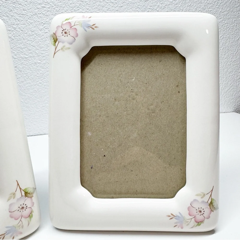 Vintage Ceramic Floral Frame Set 5x3